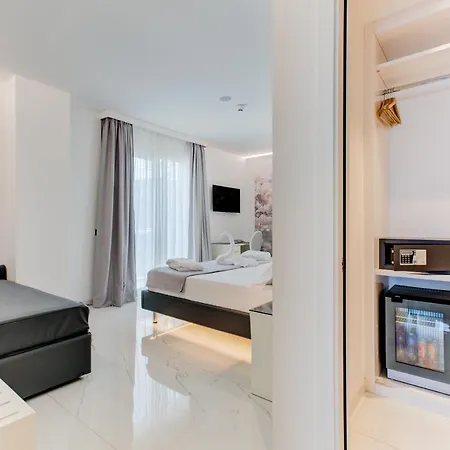 Due Mari & Отель Римини