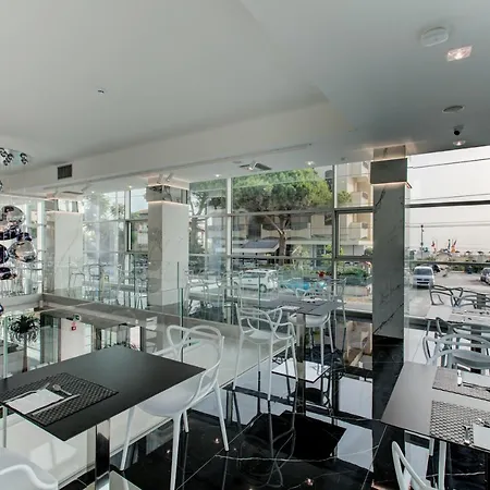 Due Mari & 4* Римини