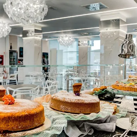 Due Mari & 4* Римини