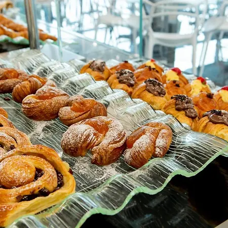 Due Mari & 4* Римини